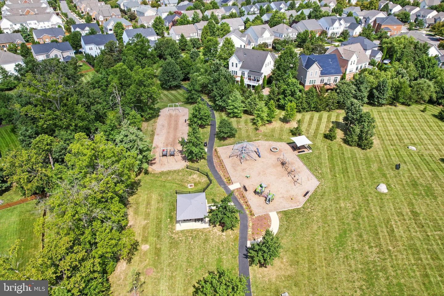 43843 KITTIWAKE DR, LEESBURG, Virginia 20176, 5 Bedrooms Bedrooms, 7 Rooms Rooms,4 BathroomsBathrooms,Residential,For sale,43843 KITTIWAKE DR,VALO2105434 MLS # VALO2105434