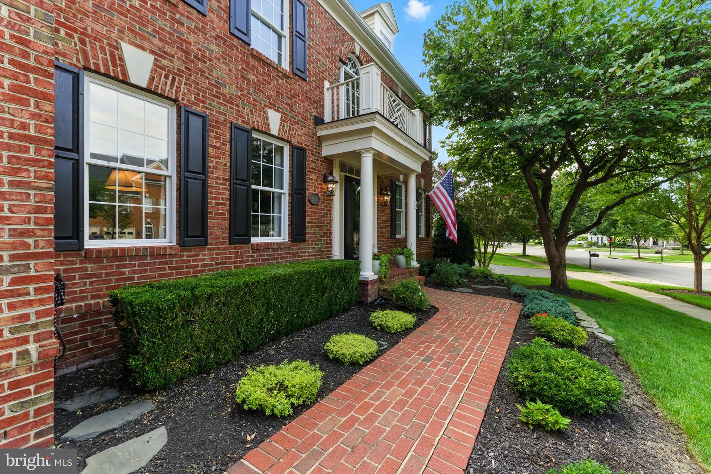 43843 KITTIWAKE DR, LEESBURG, Virginia 20176, 5 Bedrooms Bedrooms, 7 Rooms Rooms,4 BathroomsBathrooms,Residential,For sale,43843 KITTIWAKE DR,VALO2105434 MLS # VALO2105434