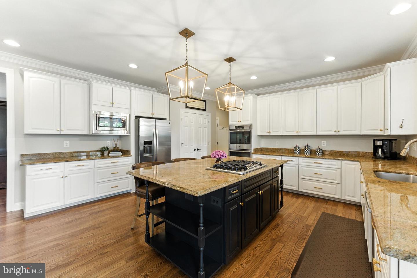 43843 KITTIWAKE DR, LEESBURG, Virginia 20176, 5 Bedrooms Bedrooms, 7 Rooms Rooms,4 BathroomsBathrooms,Residential,For sale,43843 KITTIWAKE DR,VALO2105434 MLS # VALO2105434