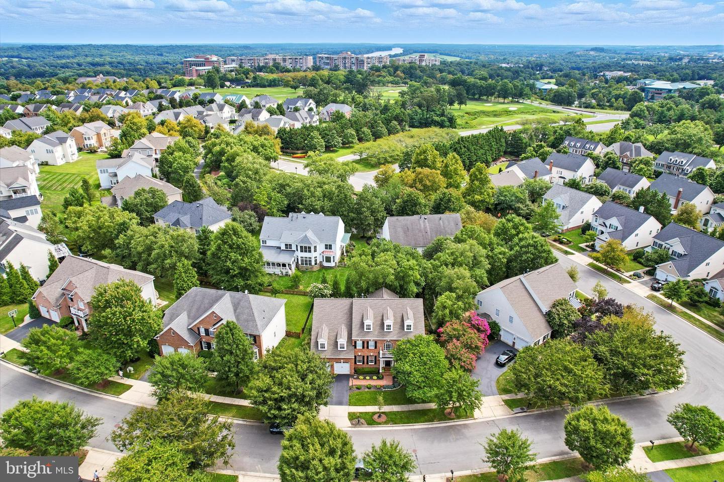 43843 KITTIWAKE DR, LEESBURG, Virginia 20176, 5 Bedrooms Bedrooms, 7 Rooms Rooms,4 BathroomsBathrooms,Residential,For sale,43843 KITTIWAKE DR,VALO2105434 MLS # VALO2105434