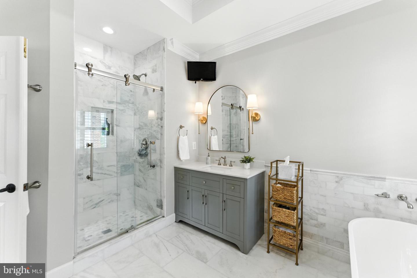 43843 KITTIWAKE DR, LEESBURG, Virginia 20176, 5 Bedrooms Bedrooms, 7 Rooms Rooms,4 BathroomsBathrooms,Residential,For sale,43843 KITTIWAKE DR,VALO2105434 MLS # VALO2105434