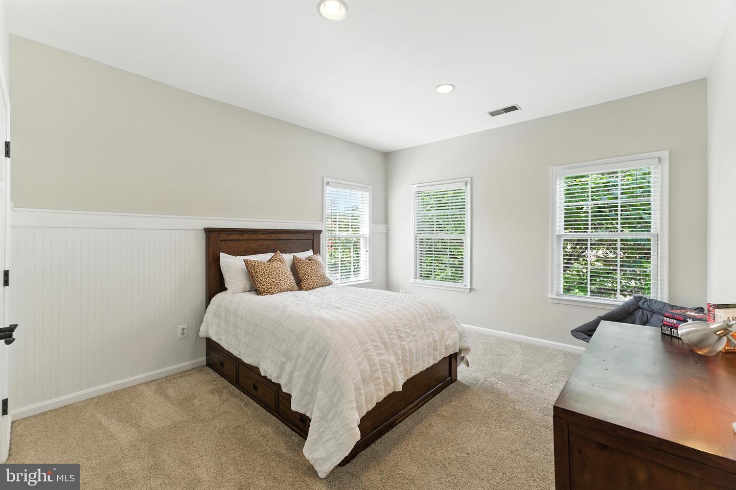 43843 KITTIWAKE DR, LEESBURG, Virginia 20176, 5 Bedrooms Bedrooms, 7 Rooms Rooms,4 BathroomsBathrooms,Residential,For sale,43843 KITTIWAKE DR,VALO2105434 MLS # VALO2105434
