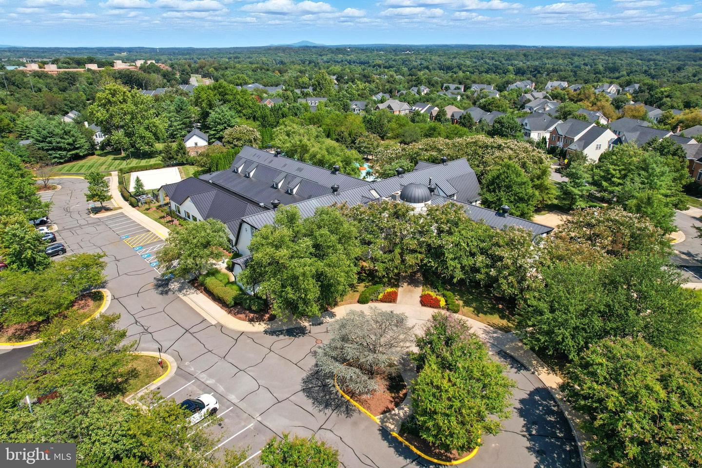 43843 KITTIWAKE DR, LEESBURG, Virginia 20176, 5 Bedrooms Bedrooms, 7 Rooms Rooms,4 BathroomsBathrooms,Residential,For sale,43843 KITTIWAKE DR,VALO2105434 MLS # VALO2105434