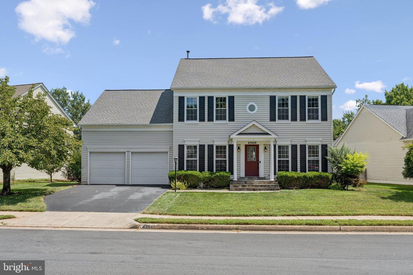 43949 BRUCETON MILLS CIR, ASHBURN, Virginia 20147, 4 Bedrooms Bedrooms, 16 Rooms Rooms,3 BathroomsBathrooms,Residential,For sale,43949 BRUCETON MILLS CIR,VALO2105446 MLS # VALO2105446