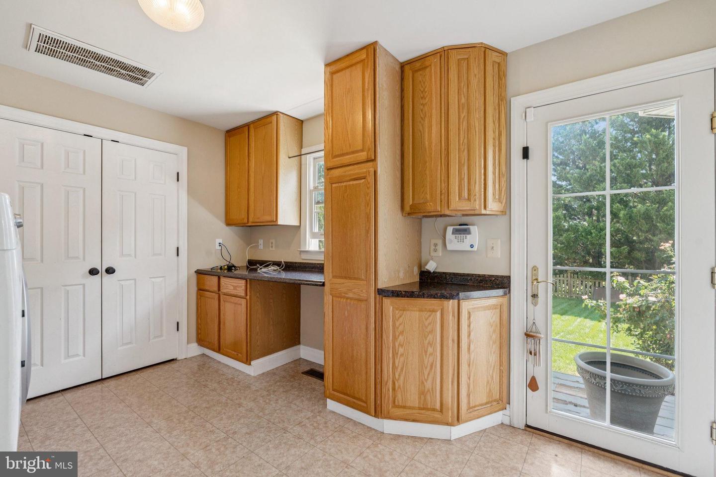 43949 BRUCETON MILLS CIR, ASHBURN, Virginia 20147, 4 Bedrooms Bedrooms, 16 Rooms Rooms,3 BathroomsBathrooms,Residential,For sale,43949 BRUCETON MILLS CIR,VALO2105446 MLS # VALO2105446