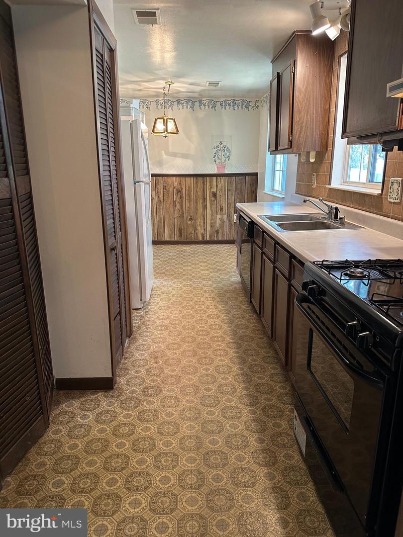5061 GALLAGER DRIVE, FREDERICKSBURG, Virginia 22407, 3 Bedrooms Bedrooms, ,2 BathroomsBathrooms,Residential,For sale,5061 GALLAGER DRIVE,VASP2035856 MLS # VASP2035856
