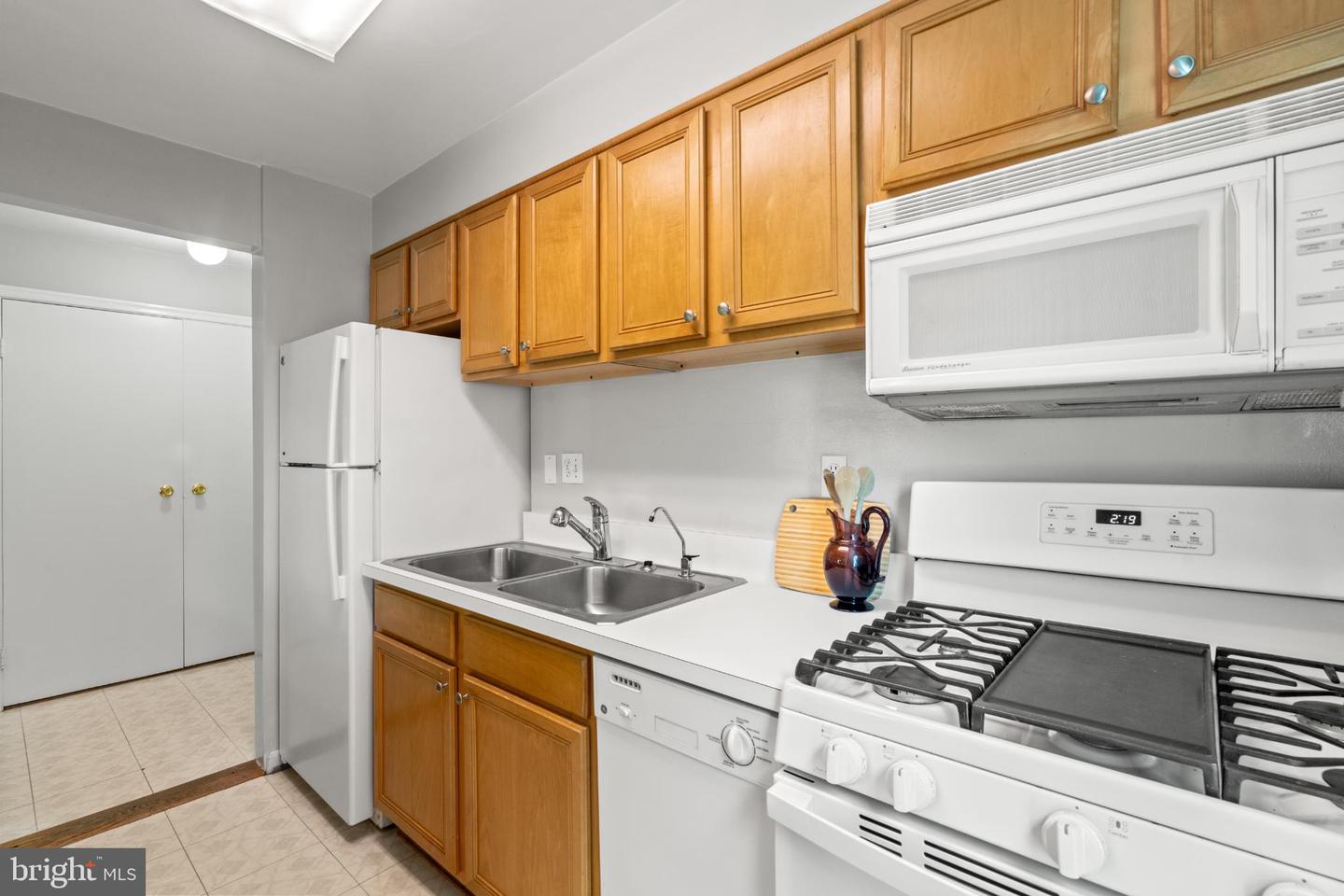 6507 10TH ST #B1, ALEXANDRIA, Virginia 22307, 2 Bedrooms Bedrooms, 8 Rooms Rooms,1 BathroomBathrooms,Residential,For sale,6507 10TH ST #B1,VAFX2263898 MLS # VAFX2263898