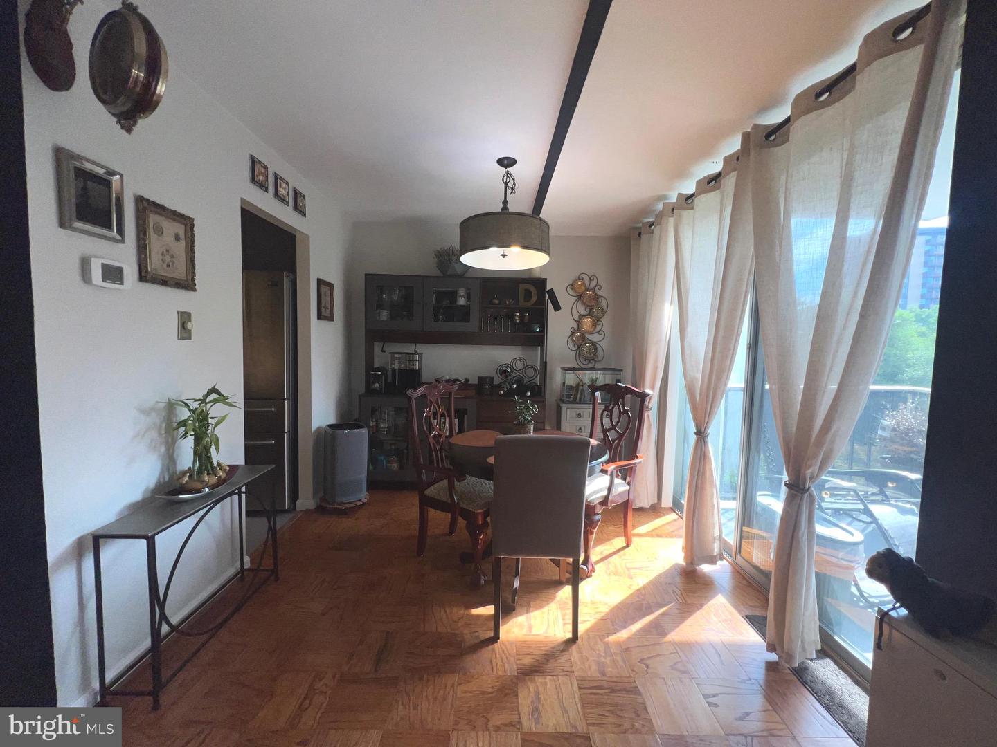 301 N BEAUREGARD ST N #303, ALEXANDRIA, Virginia 22312, 1 Bedroom Bedrooms, ,1 BathroomBathrooms,Residential,For sale,301 N BEAUREGARD ST N #303,VAAX2049126 MLS # VAAX2049126