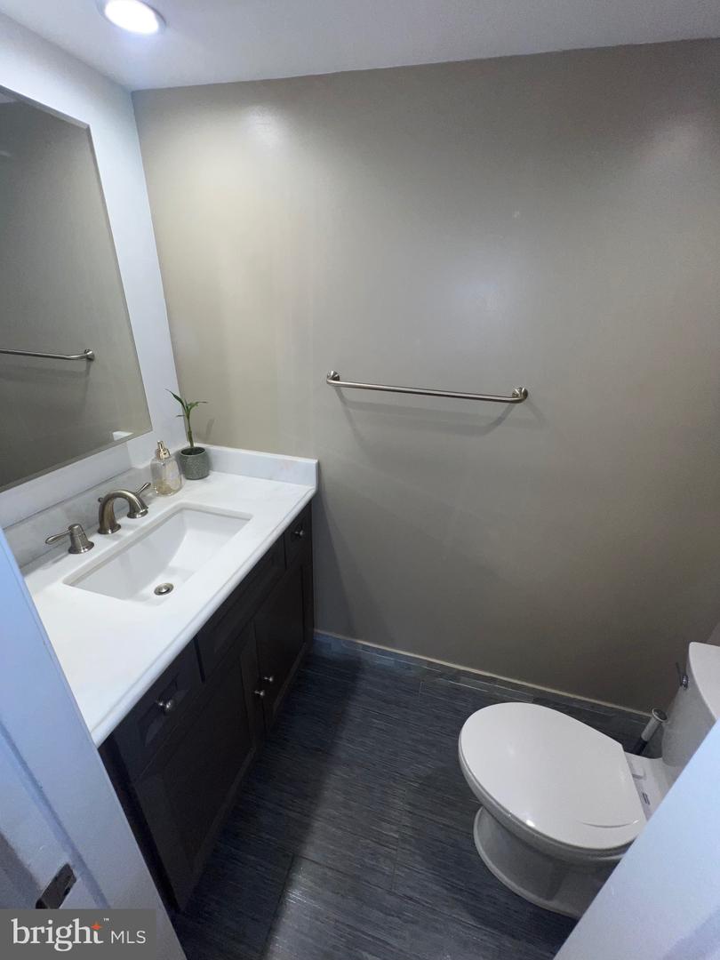 301 N BEAUREGARD ST N #303, ALEXANDRIA, Virginia 22312, 1 Bedroom Bedrooms, ,1 BathroomBathrooms,Residential,For sale,301 N BEAUREGARD ST N #303,VAAX2049126 MLS # VAAX2049126