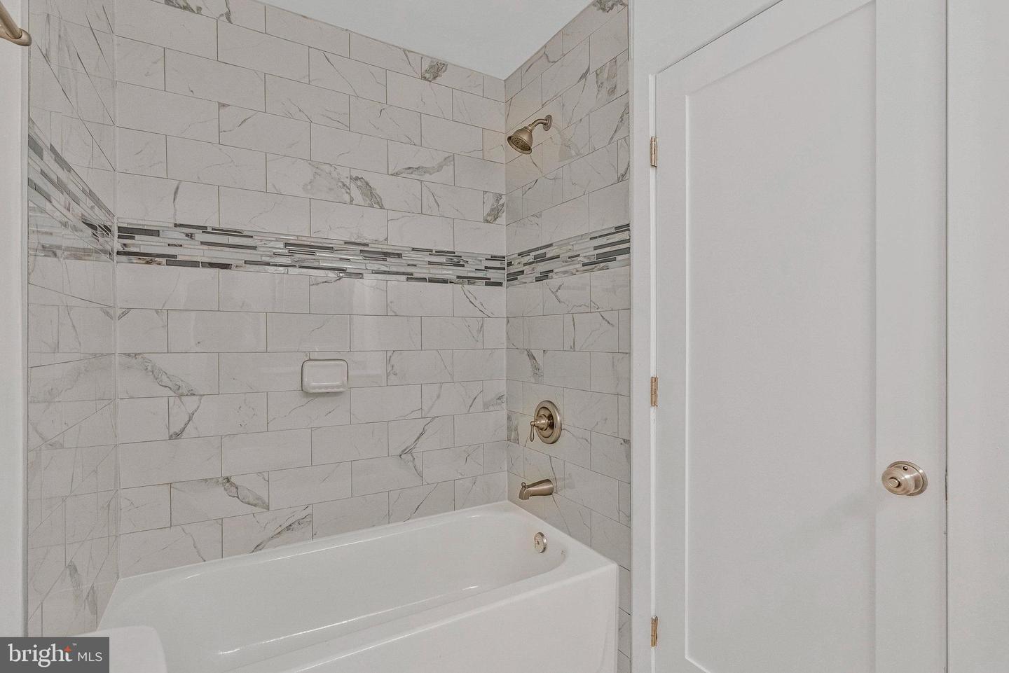 2037 WETHERSFIELD CT, RESTON, Virginia 20191, 4 Bedrooms Bedrooms, ,3 BathroomsBathrooms,Residential,For sale,2037 WETHERSFIELD CT,VAFX2264012 MLS # VAFX2264012