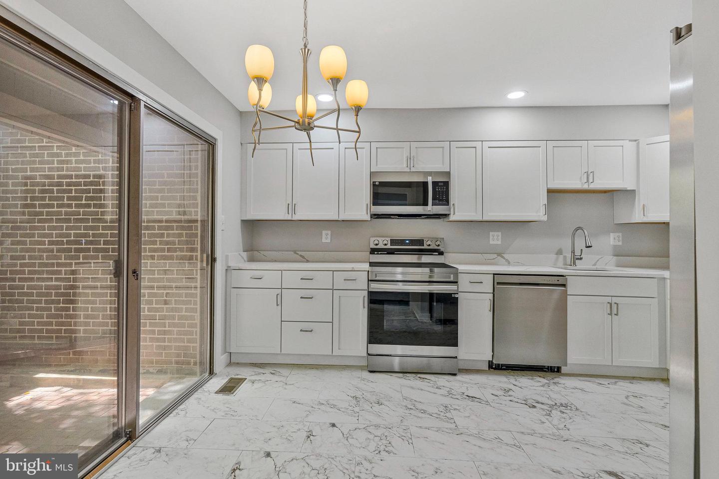 2037 WETHERSFIELD CT, RESTON, Virginia 20191, 4 Bedrooms Bedrooms, ,3 BathroomsBathrooms,Residential,For sale,2037 WETHERSFIELD CT,VAFX2264012 MLS # VAFX2264012