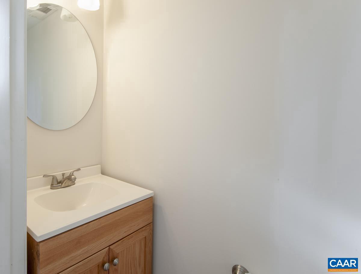 2173 SILK WOOD CT, CHARLOTTESVILLE, Virginia 22911, 3 Bedrooms Bedrooms, ,2 BathroomsBathrooms,Residential,For sale,2173 SILK WOOD CT,668383 MLS # 668383