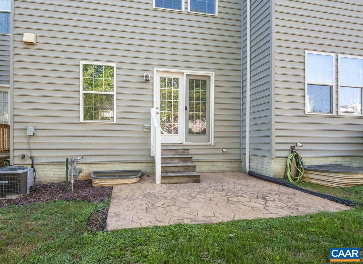 2173 SILK WOOD CT, CHARLOTTESVILLE, Virginia 22911, 3 Bedrooms Bedrooms, ,2 BathroomsBathrooms,Residential,For sale,2173 SILK WOOD CT,668383 MLS # 668383