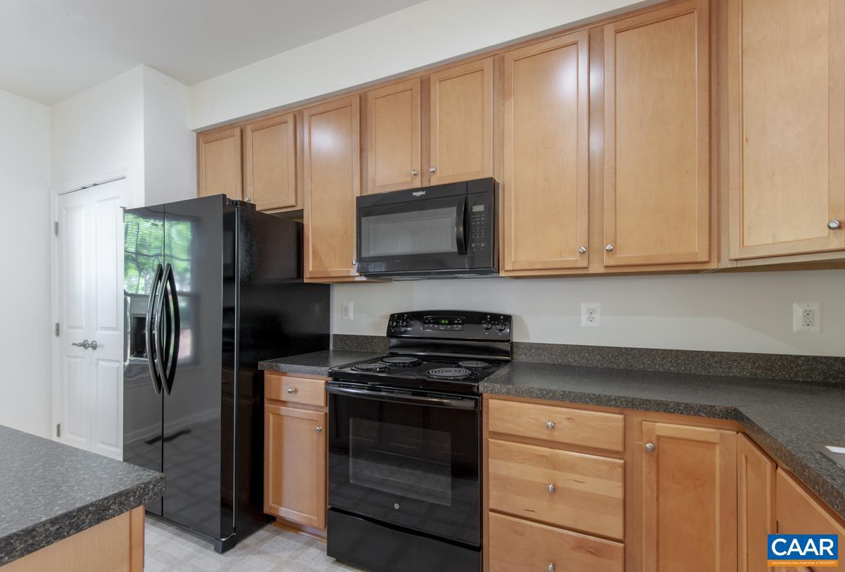 2173 SILK WOOD CT, CHARLOTTESVILLE, Virginia 22911, 3 Bedrooms Bedrooms, ,2 BathroomsBathrooms,Residential,For sale,2173 SILK WOOD CT,668383 MLS # 668383