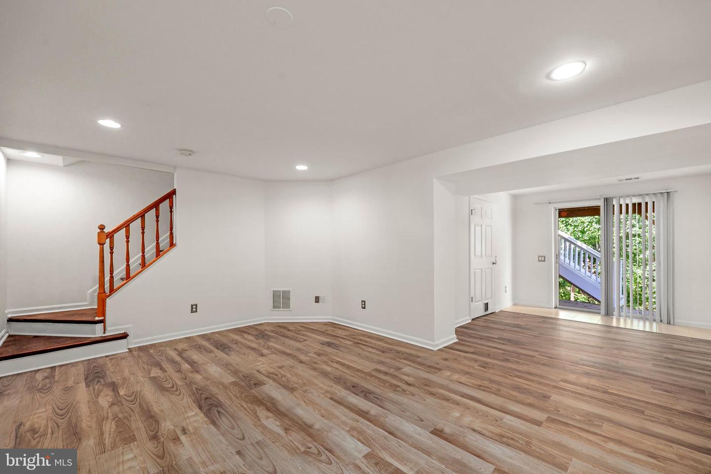 14814 BASINGSTOKE LOOP, CENTREVILLE, Virginia 20120, 3 Bedrooms Bedrooms, ,2 BathroomsBathrooms,Residential,For sale,14814 BASINGSTOKE LOOP,VAFX2264088 MLS # VAFX2264088