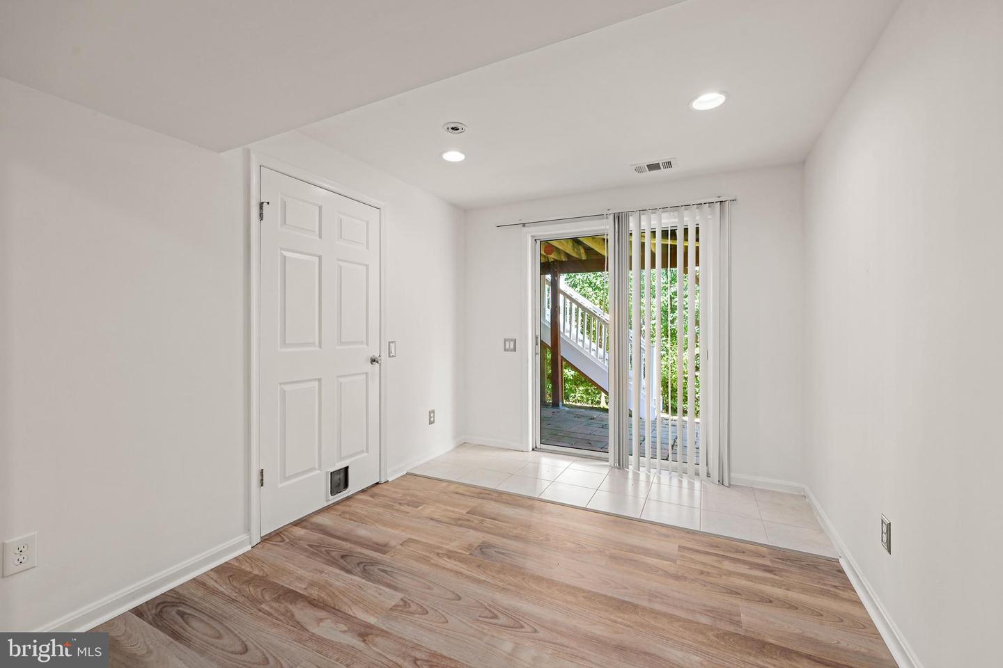 14814 BASINGSTOKE LOOP, CENTREVILLE, Virginia 20120, 3 Bedrooms Bedrooms, ,2 BathroomsBathrooms,Residential,For sale,14814 BASINGSTOKE LOOP,VAFX2264088 MLS # VAFX2264088