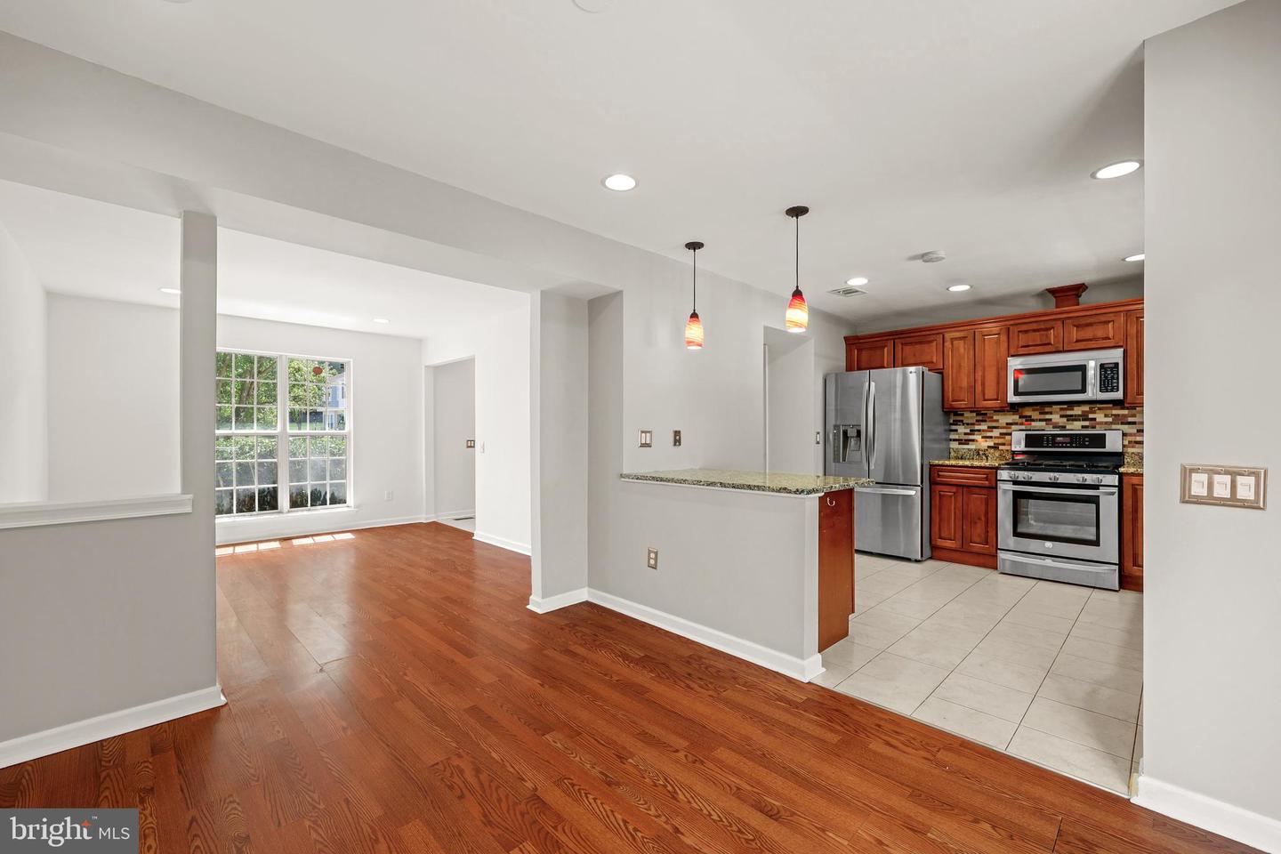 14814 BASINGSTOKE LOOP, CENTREVILLE, Virginia 20120, 3 Bedrooms Bedrooms, ,2 BathroomsBathrooms,Residential,For sale,14814 BASINGSTOKE LOOP,VAFX2264088 MLS # VAFX2264088