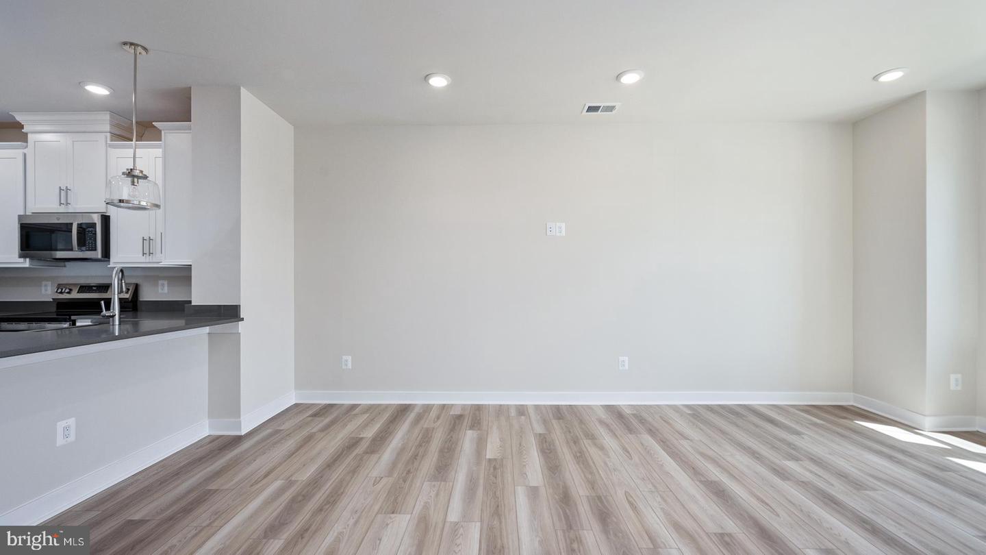 20189 NORTHPARK DR, ASHBURN, Virginia 20147, 3 Bedrooms Bedrooms, ,2 BathroomsBathrooms,Residential,For sale,20189 NORTHPARK DR,VALO2105716 MLS # VALO2105716