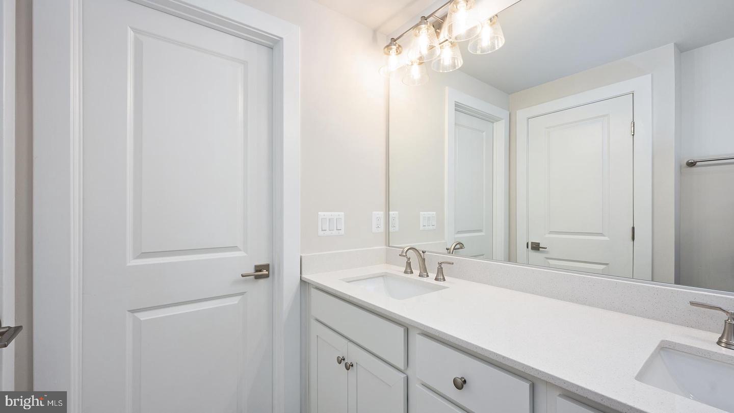 20189 NORTHPARK DR, ASHBURN, Virginia 20147, 3 Bedrooms Bedrooms, ,2 BathroomsBathrooms,Residential,For sale,20189 NORTHPARK DR,VALO2105716 MLS # VALO2105716