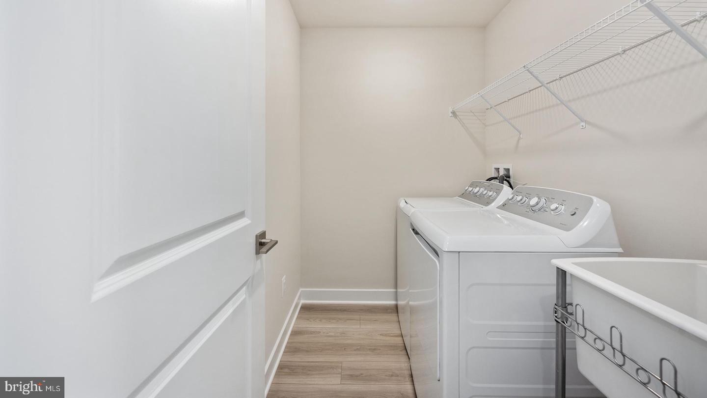 44583 STRABANE TER, ASHBURN, Virginia 20147, 3 Bedrooms Bedrooms, ,2 BathroomsBathrooms,Residential,For sale,44583 STRABANE TER,VALO2105750 MLS # VALO2105750