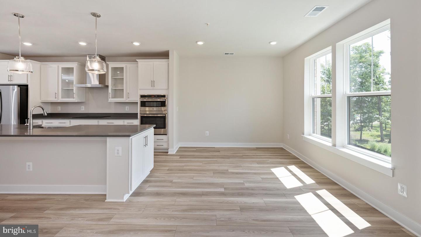 44583 STRABANE TER, ASHBURN, Virginia 20147, 3 Bedrooms Bedrooms, ,2 BathroomsBathrooms,Residential,For sale,44583 STRABANE TER,VALO2105750 MLS # VALO2105750