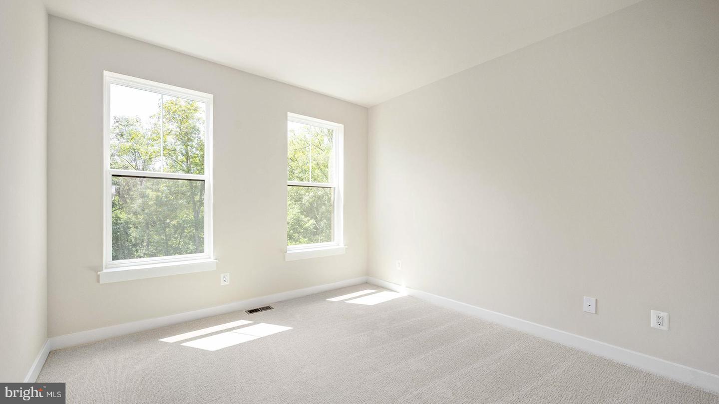 44589 STRABANE TER, ASHBURN, Virginia 20147, 3 Bedrooms Bedrooms, ,2 BathroomsBathrooms,Residential,For sale,44589 STRABANE TER,VALO2105758 MLS # VALO2105758