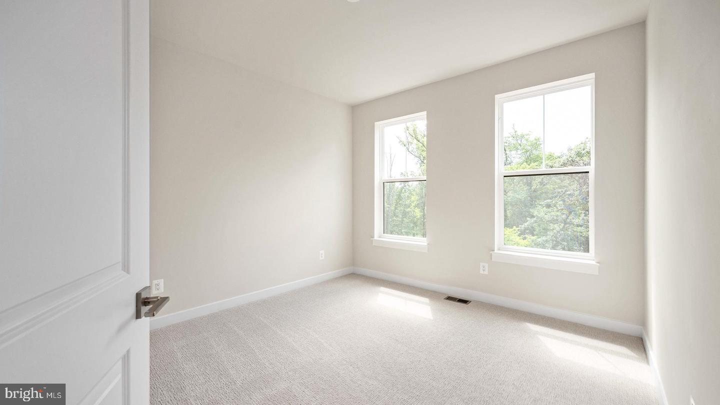44589 STRABANE TER, ASHBURN, Virginia 20147, 3 Bedrooms Bedrooms, ,2 BathroomsBathrooms,Residential,For sale,44589 STRABANE TER,VALO2105758 MLS # VALO2105758