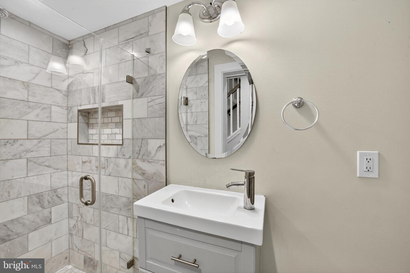 2016 4TH ST NE #1, WASHINGTON, District Of Columbia 20002, 2 Bedrooms Bedrooms, ,2 BathroomsBathrooms,Residential,For sale,2016 4TH ST NE #1,DCDC2217550 MLS # DCDC2217550