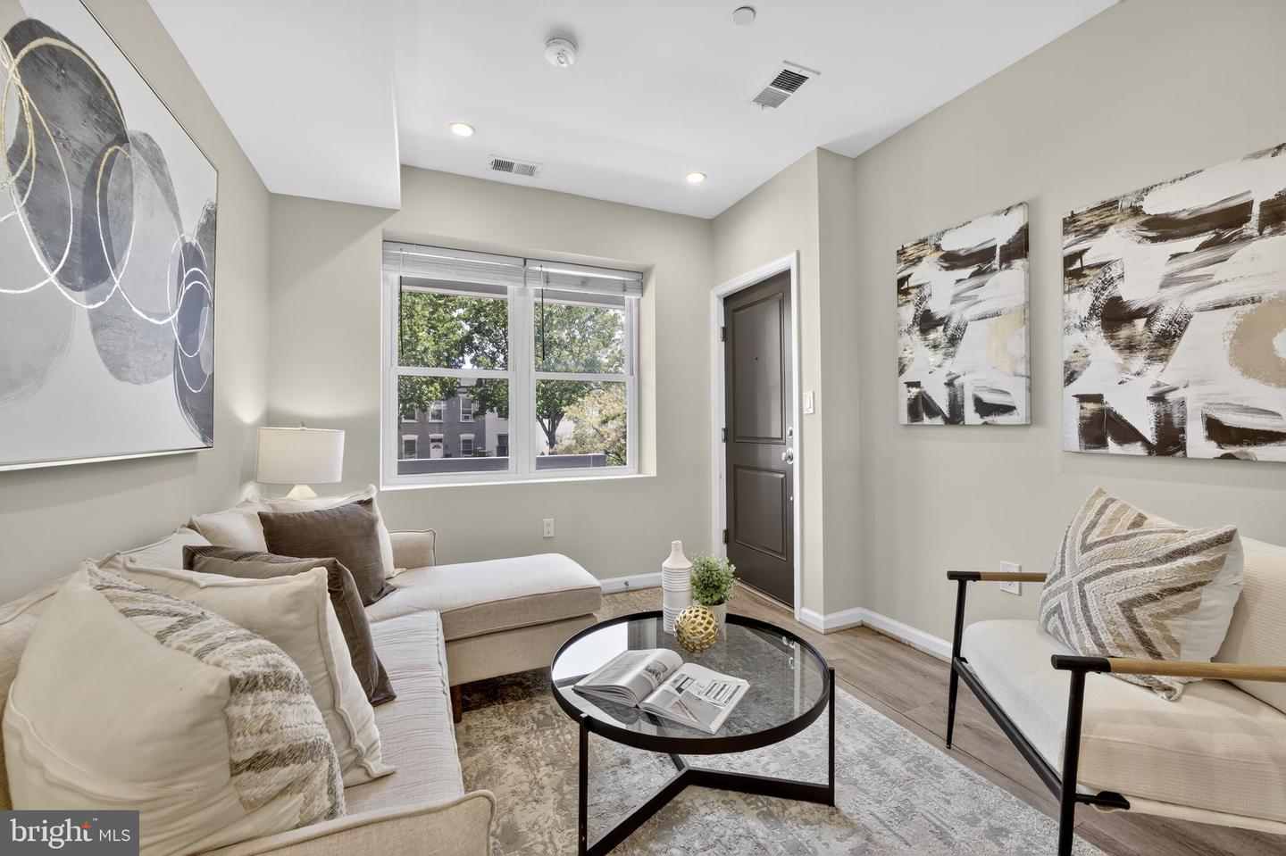 2016 4TH ST NE #1, WASHINGTON, District Of Columbia 20002, 2 Bedrooms Bedrooms, ,2 BathroomsBathrooms,Residential,For sale,2016 4TH ST NE #1,DCDC2217550 MLS # DCDC2217550