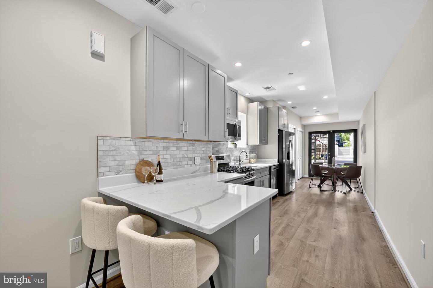 2016 4TH ST NE #1, WASHINGTON, District Of Columbia 20002, 2 Bedrooms Bedrooms, ,2 BathroomsBathrooms,Residential,For sale,2016 4TH ST NE #1,DCDC2217550 MLS # DCDC2217550