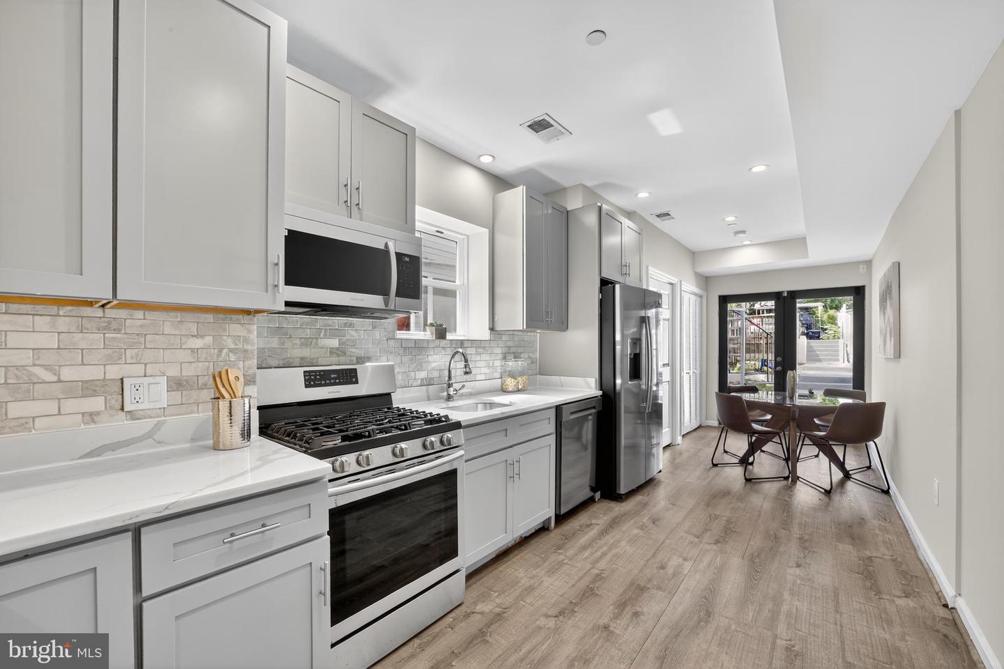 2016 4TH ST NE #1, WASHINGTON, District Of Columbia 20002, 2 Bedrooms Bedrooms, ,2 BathroomsBathrooms,Residential,For sale,2016 4TH ST NE #1,DCDC2217550 MLS # DCDC2217550
