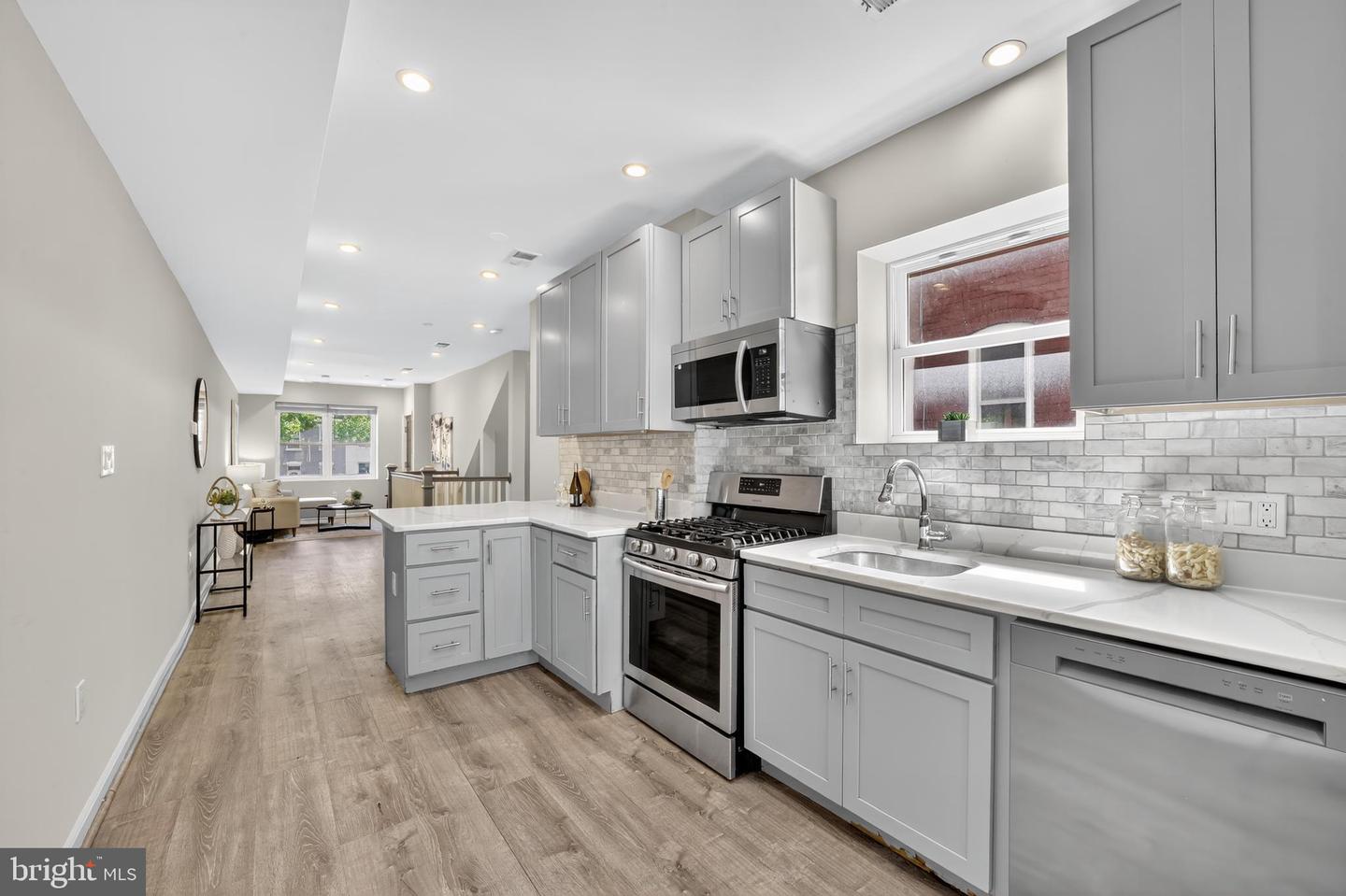 2016 4TH ST NE #1, WASHINGTON, District Of Columbia 20002, 2 Bedrooms Bedrooms, ,2 BathroomsBathrooms,Residential,For sale,2016 4TH ST NE #1,DCDC2217550 MLS # DCDC2217550