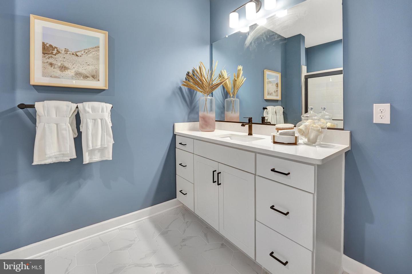 21731 DOVEKIE TER #2405, ASHBURN, Virginia 20147, 2 Bedrooms Bedrooms, ,2 BathroomsBathrooms,Residential,For sale,21731 DOVEKIE TER #2405,VALO2105782 MLS # VALO2105782