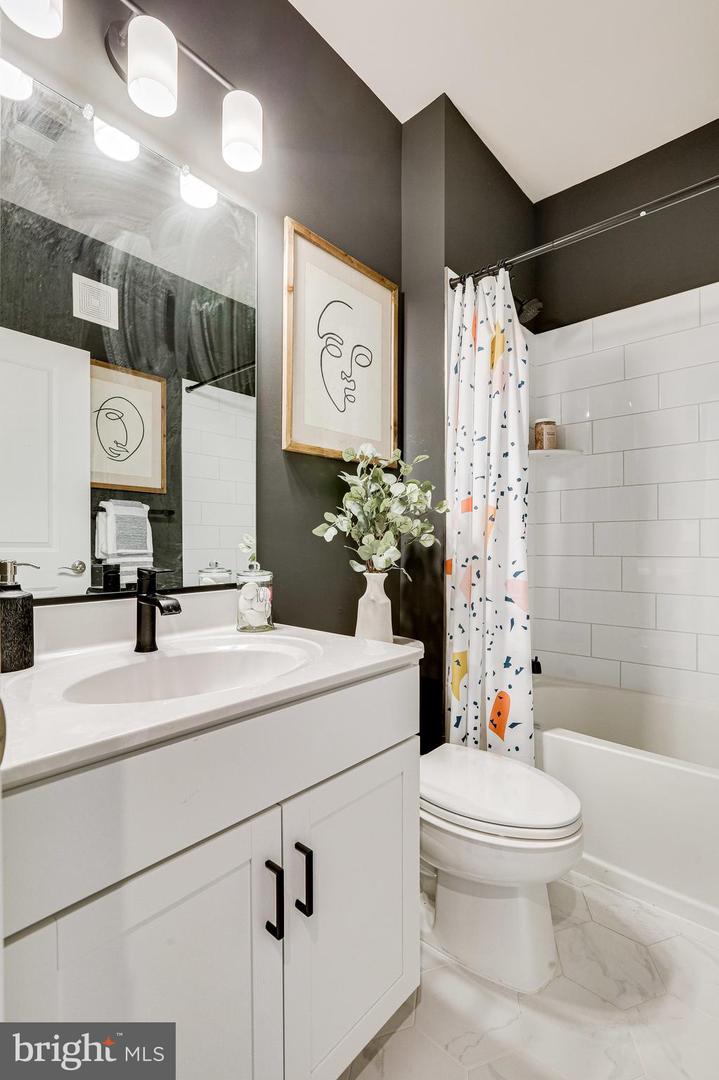 21731 DOVEKIE TER #2405, ASHBURN, Virginia 20147, 2 Bedrooms Bedrooms, ,2 BathroomsBathrooms,Residential,For sale,21731 DOVEKIE TER #2405,VALO2105782 MLS # VALO2105782