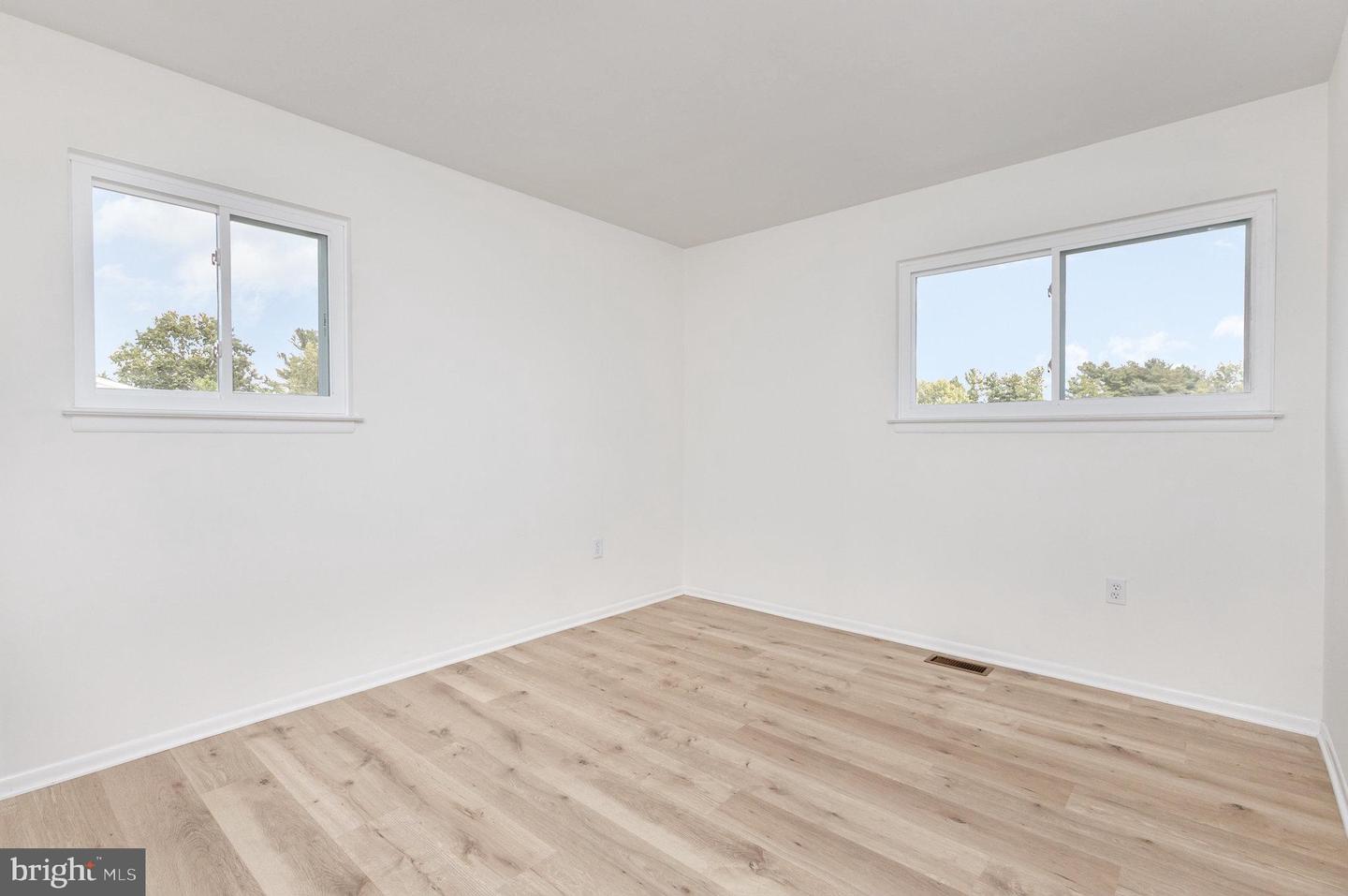 4216 HIGH RIDGE RD, HAYMARKET, Virginia 20169, 3 Bedrooms Bedrooms, 11 Rooms Rooms,3 BathroomsBathrooms,Residential,For sale,4216 HIGH RIDGE RD,VAPW2102964 MLS # VAPW2102964