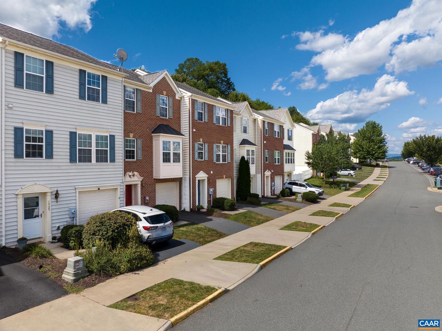 1931 ASHEVILLE DR, CHARLOTTESVILLE, Virginia 22911, 3 Bedrooms Bedrooms, ,2 BathroomsBathrooms,Residential,For sale,1931 ASHEVILLE DR,668436 MLS # 668436