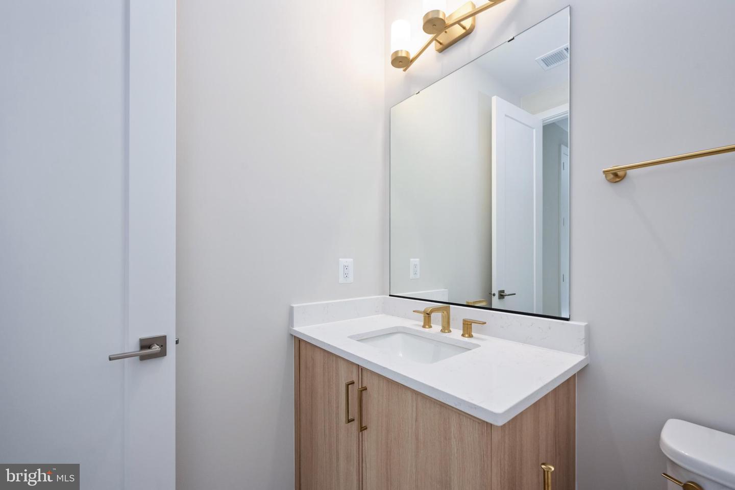 41697 CAREFREE CT, ALDIE, Virginia 20105, 6 Bedrooms Bedrooms, ,6 BathroomsBathrooms,Residential,For sale,41697 CAREFREE CT,VALO2105800 MLS # VALO2105800