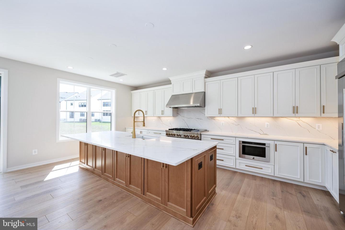 41697 CAREFREE CT, ALDIE, Virginia 20105, 6 Bedrooms Bedrooms, ,6 BathroomsBathrooms,Residential,For sale,41697 CAREFREE CT,VALO2105800 MLS # VALO2105800