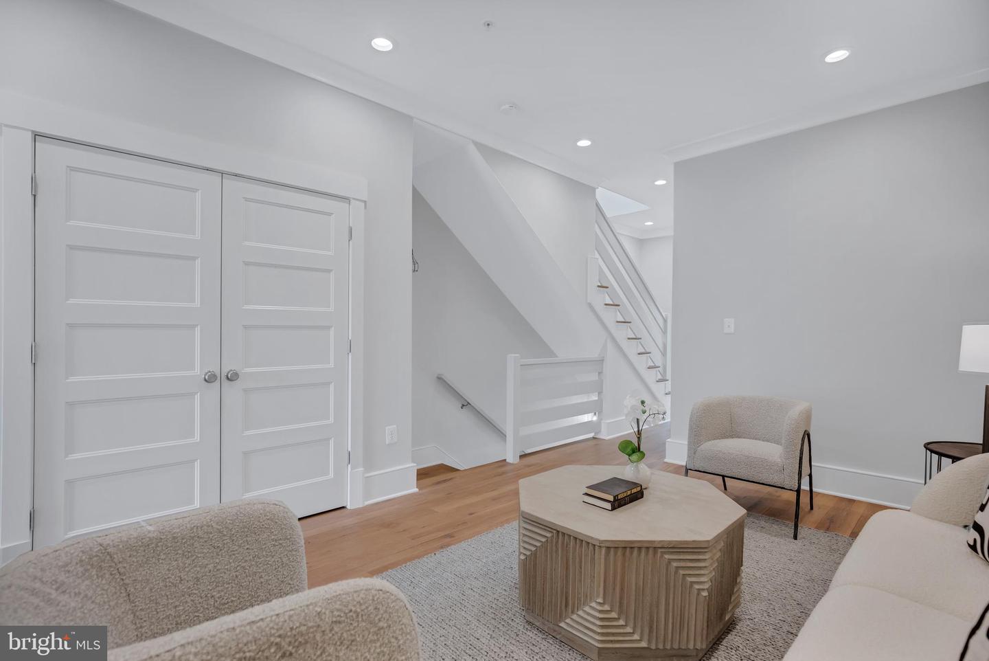 1622 E ST SE, WASHINGTON, District Of Columbia 20003, 4 Bedrooms Bedrooms, ,4 BathroomsBathrooms,Residential,For sale,1622 E ST SE,DCDC2217584 MLS # DCDC2217584