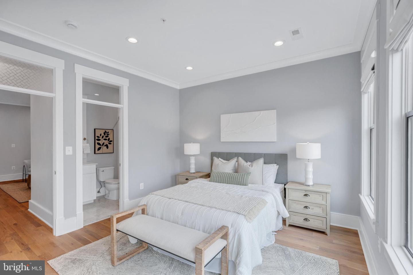 1622 E ST SE, WASHINGTON, District Of Columbia 20003, 4 Bedrooms Bedrooms, ,4 BathroomsBathrooms,Residential,For sale,1622 E ST SE,DCDC2217584 MLS # DCDC2217584
