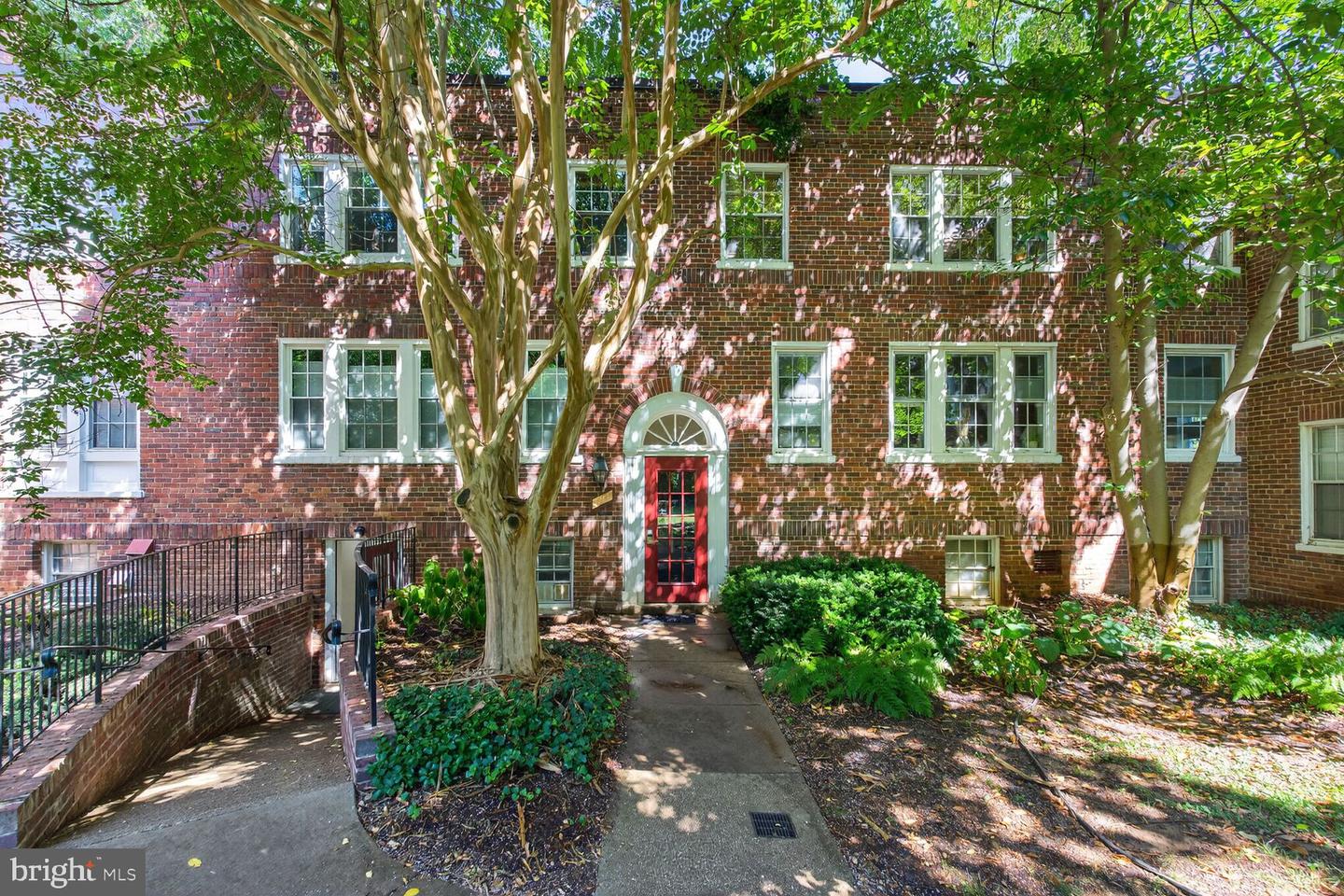 1741 N TROY ST #8-428, ARLINGTON, Virginia 22201, 2 Bedrooms Bedrooms, ,1 BathroomBathrooms,Residential,For sale,1741 N TROY ST #8-428,VAAR2062980 MLS # VAAR2062980