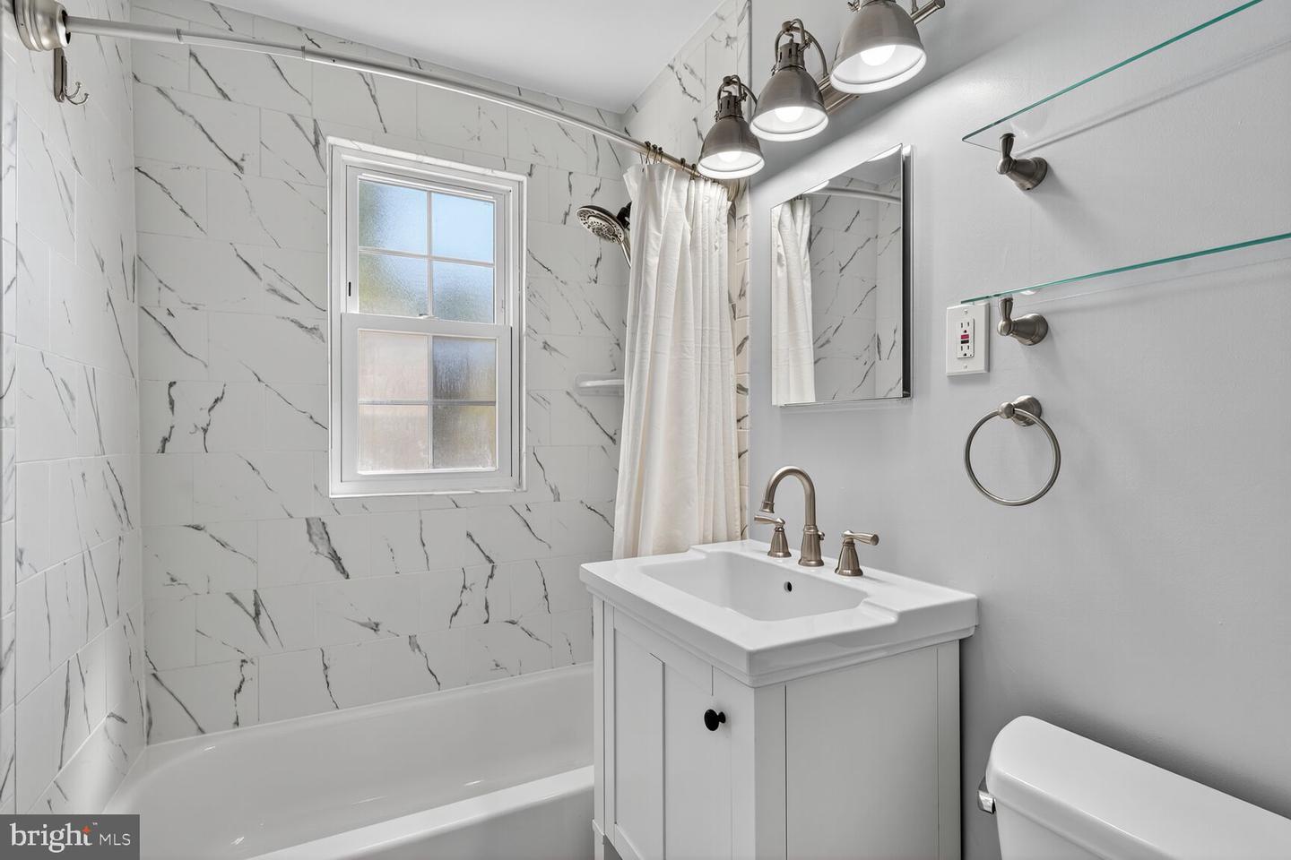 1741 N TROY ST #8-428, ARLINGTON, Virginia 22201, 2 Bedrooms Bedrooms, ,1 BathroomBathrooms,Residential,For sale,1741 N TROY ST #8-428,VAAR2062980 MLS # VAAR2062980