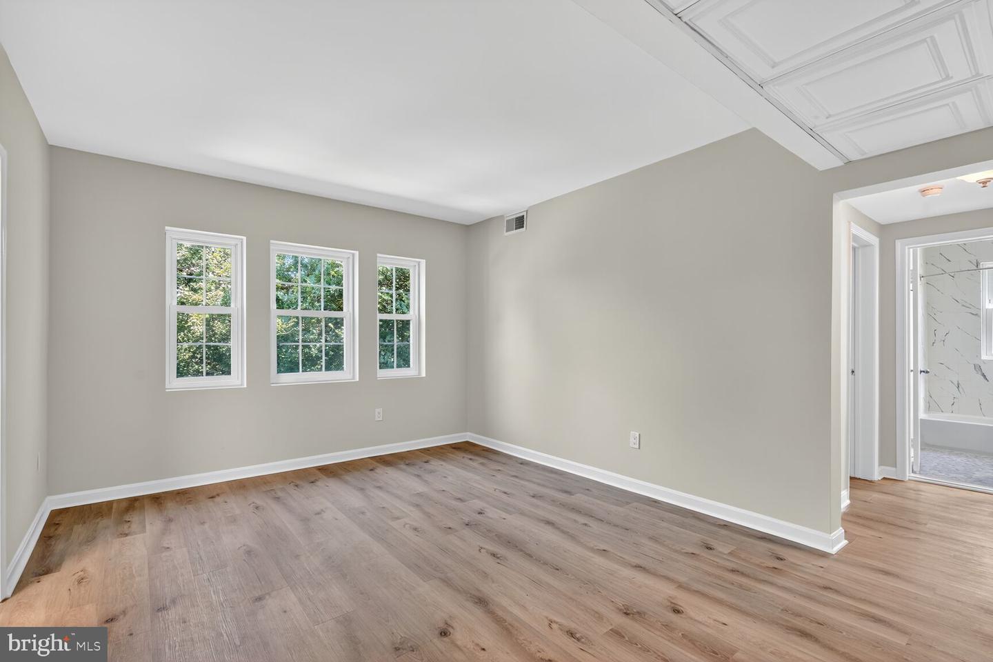 1741 N TROY ST #8-428, ARLINGTON, Virginia 22201, 2 Bedrooms Bedrooms, ,1 BathroomBathrooms,Residential,For sale,1741 N TROY ST #8-428,VAAR2062980 MLS # VAAR2062980