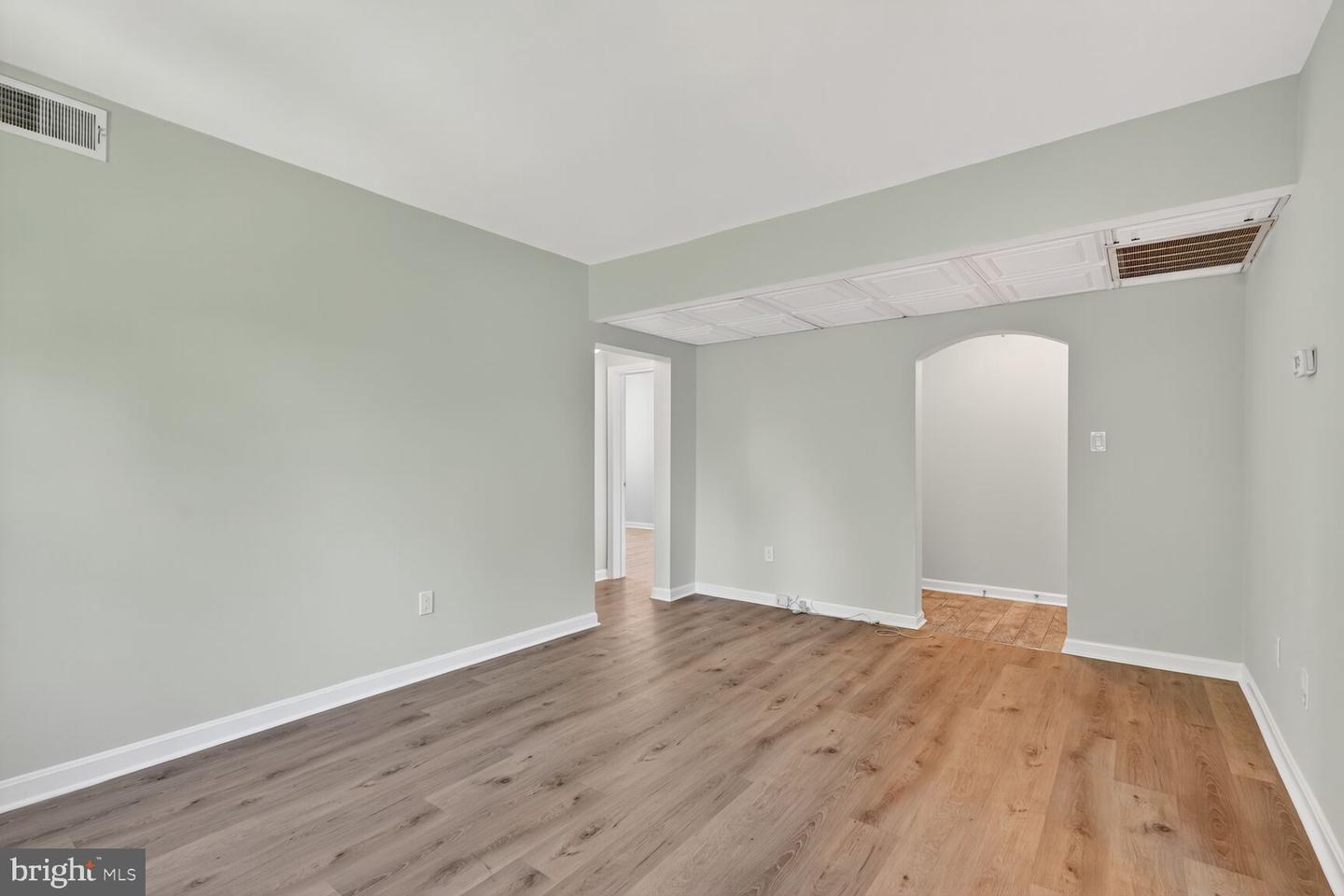 1741 N TROY ST #8-428, ARLINGTON, Virginia 22201, 2 Bedrooms Bedrooms, ,1 BathroomBathrooms,Residential,For sale,1741 N TROY ST #8-428,VAAR2062980 MLS # VAAR2062980