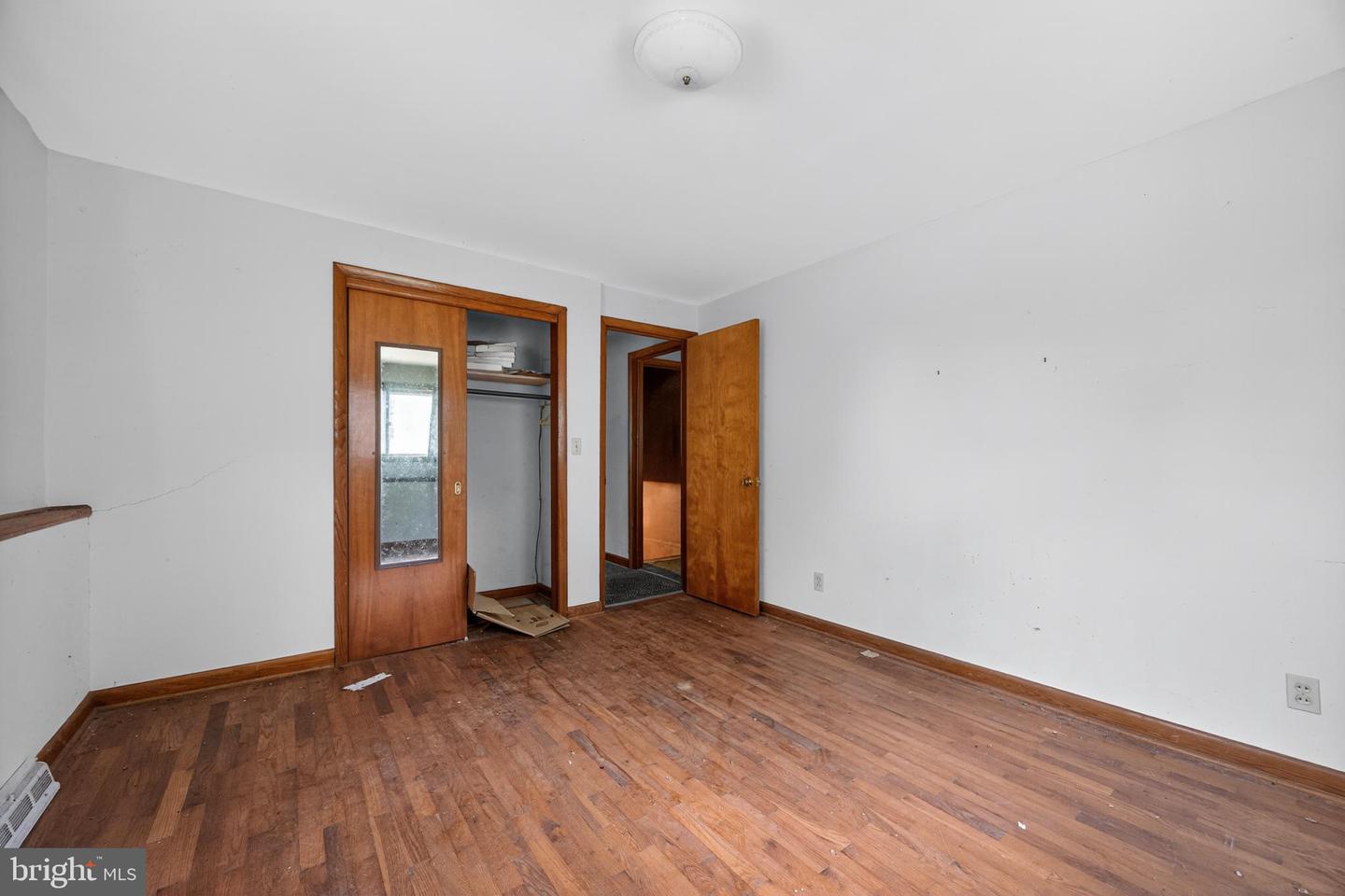 115 GRANDVIEW DR, LEXINGTON, Virginia 24450, 3 Bedrooms Bedrooms, 5 Rooms Rooms,1 BathroomBathrooms,Residential,For sale,115 GRANDVIEW DR,VARB2000144 MLS # VARB2000144