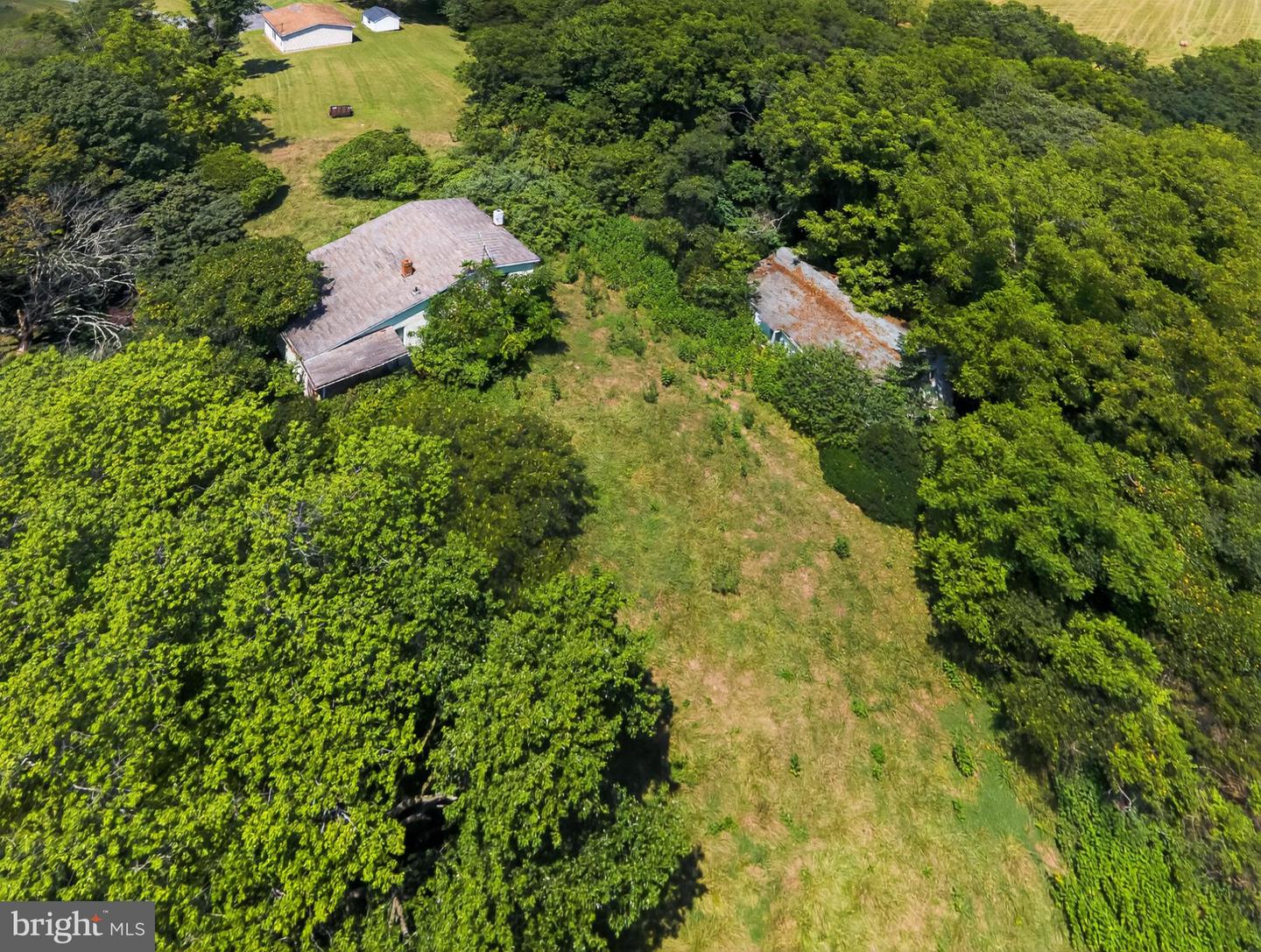 115 GRANDVIEW DR, LEXINGTON, Virginia 24450, 3 Bedrooms Bedrooms, 5 Rooms Rooms,1 BathroomBathrooms,Residential,For sale,115 GRANDVIEW DR,VARB2000144 MLS # VARB2000144