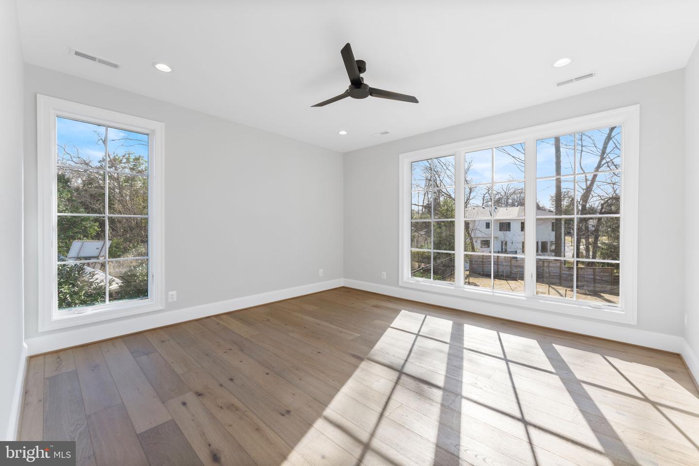 1446 COLA DR, MCLEAN, Virginia 22101, 6 Bedrooms Bedrooms, ,6 BathroomsBathrooms,Residential,For sale,1446 COLA DR,VAFX2264348 MLS # VAFX2264348