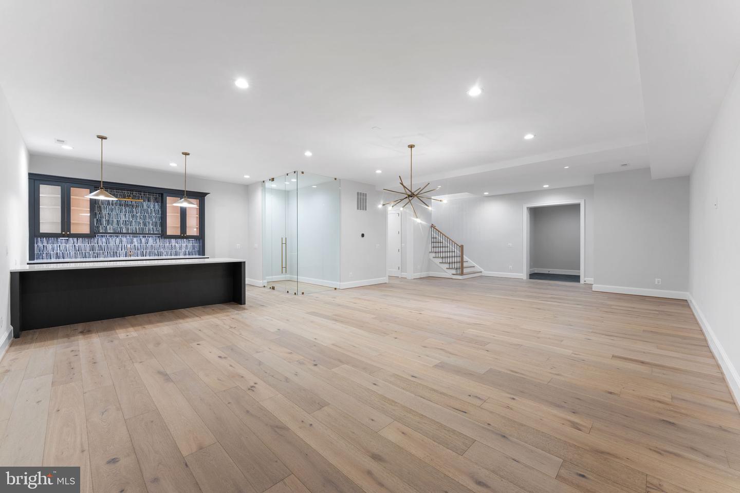 1446 COLA DR, MCLEAN, Virginia 22101, 6 Bedrooms Bedrooms, ,6 BathroomsBathrooms,Residential,For sale,1446 COLA DR,VAFX2264348 MLS # VAFX2264348
