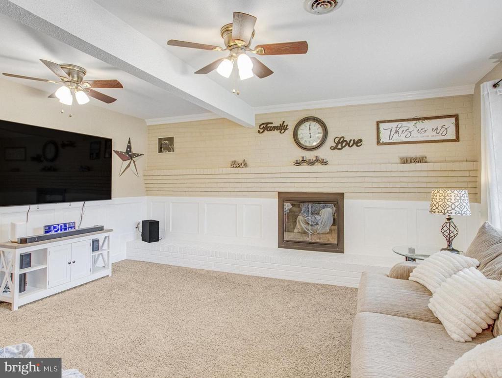 10414 HILLSIDE LN, FREDERICKSBURG, Virginia 22408, 3 Bedrooms Bedrooms, ,2 BathroomsBathrooms,Residential,10414 HILLSIDE LN,VASP2035870 MLS # VASP2035870