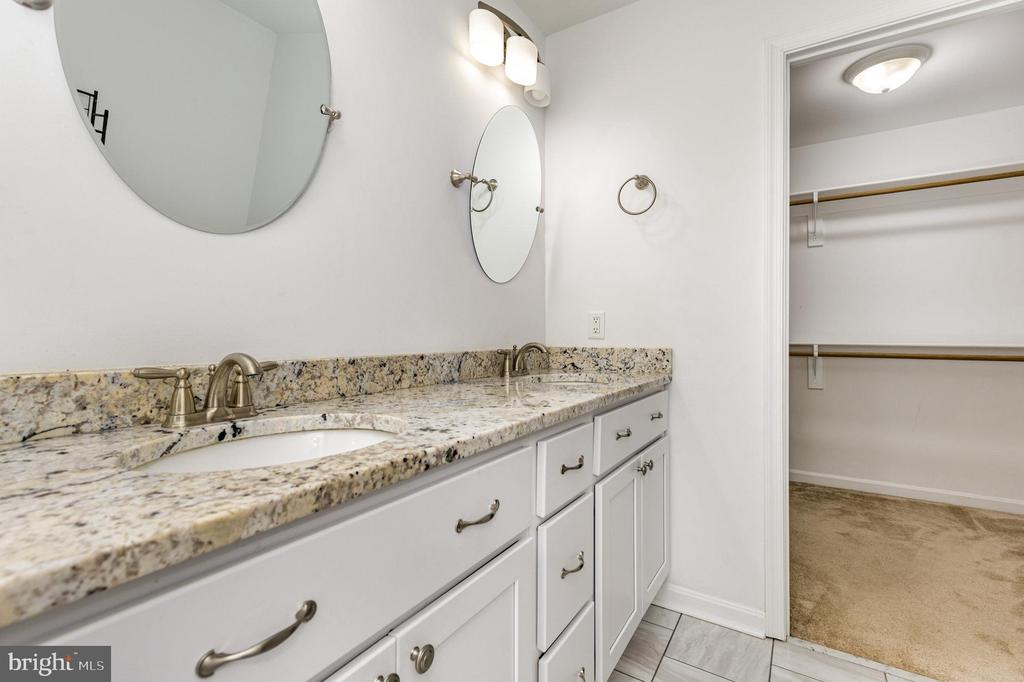 5428 RIDGE RD, SPOTSYLVANIA, Virginia 22551, 4 Bedrooms Bedrooms, ,3 BathroomsBathrooms,Residential,5428 RIDGE RD,VASP2035932 MLS # VASP2035932
